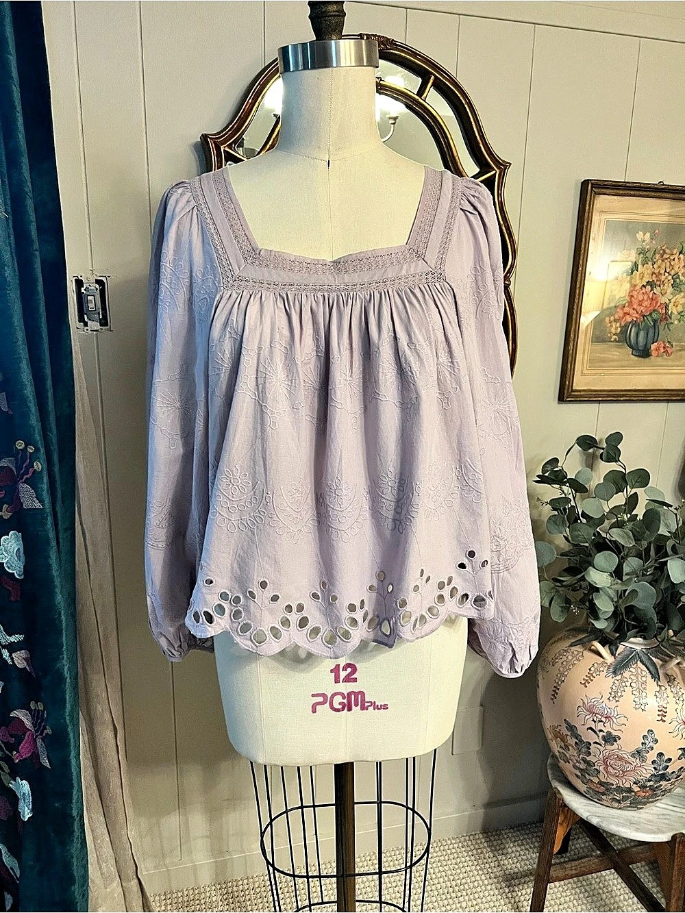 Universal Thread Embroidered Blouse in Purple XL Like New